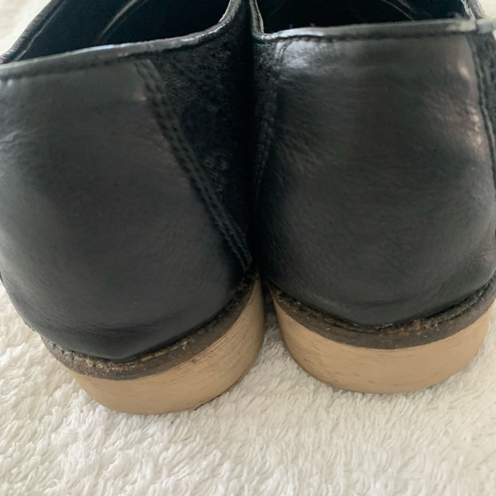 Shoe - Picture 4 of 5
